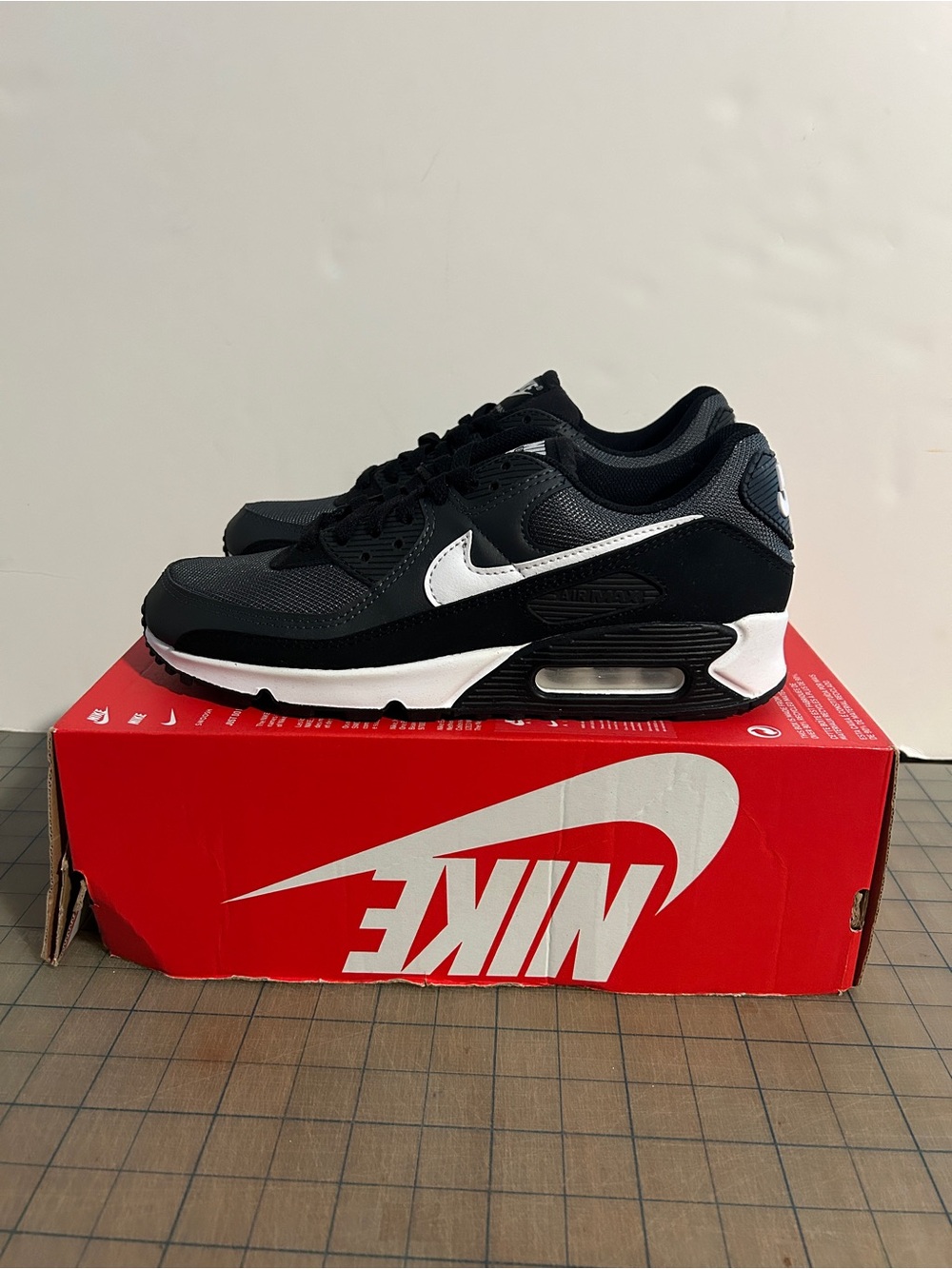 Nike Air Max 90 ‘Iron Grey’